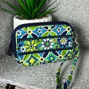 Vera Bradley Daisy Daisy Wristlet Pouch Bag Retired